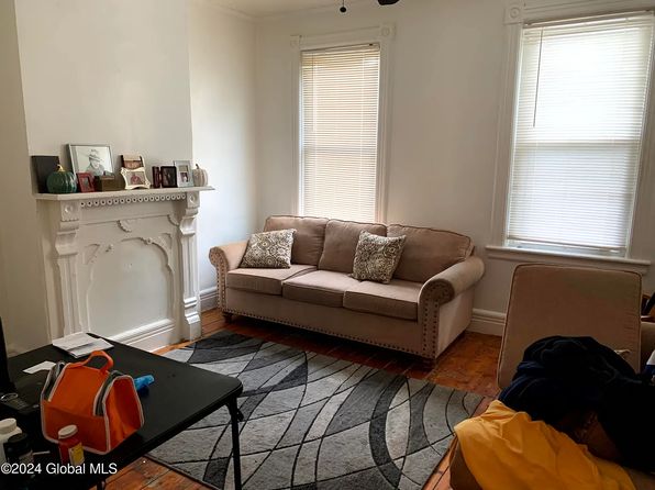 120 2nd Ave FLOOR 1