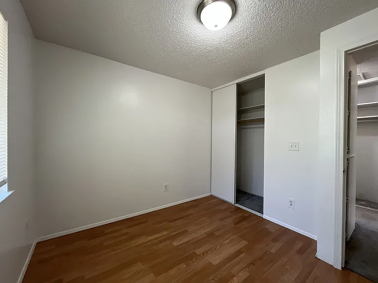 687 SE Barnes Ave — Photo 29