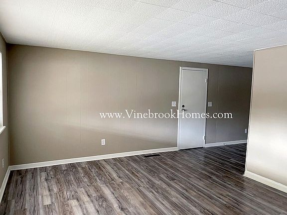 5th image of 2359 Bushwick Dr