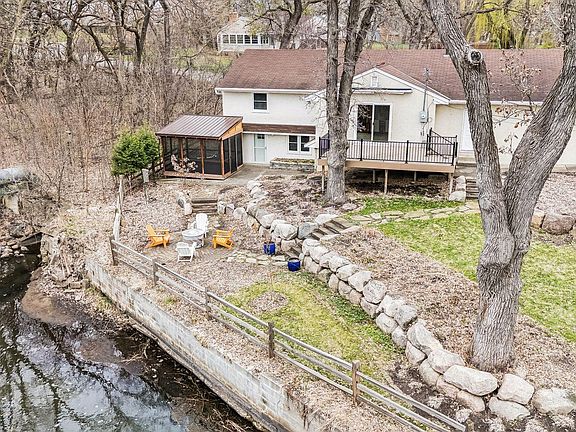 3rd image of 7837 Edgebrook Dr