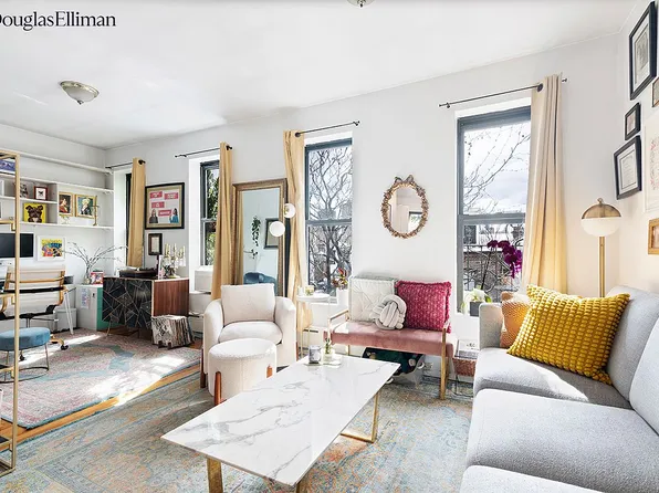 22 Leroy St APT 23, New York, NY 10014