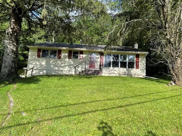 2853 Cowan Ave, Corning, NY 14830