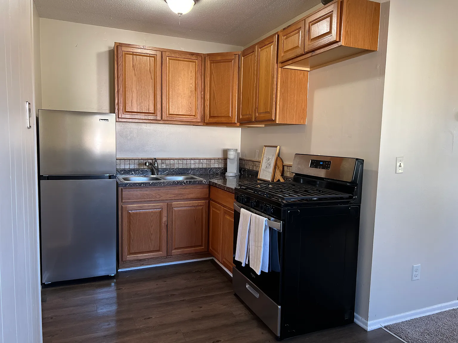 2 bed, 750 sqft, $1,275 — Photo 1