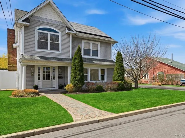 114 Araca Road, Babylon, NY 11702