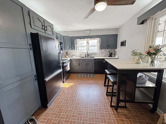 5th image of 3006 Roosevelt Ave