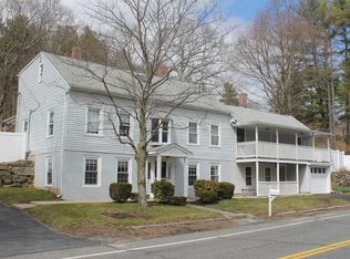 14 Hartford Ave N, Upton, MA 01568