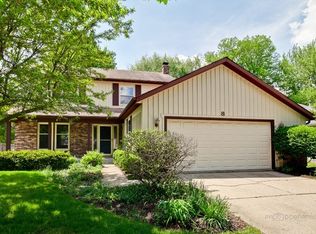 8 S Deerpath Dr, Vernon Hills, IL