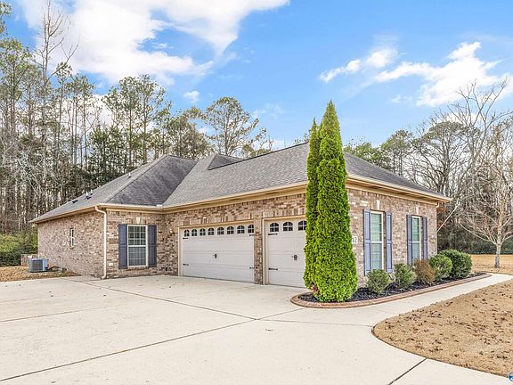 2nd image of 142 Autumn Cove Dr