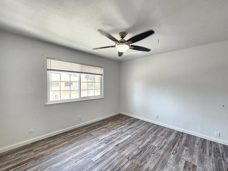 2236 Peach Ave #4 — Photo 22
