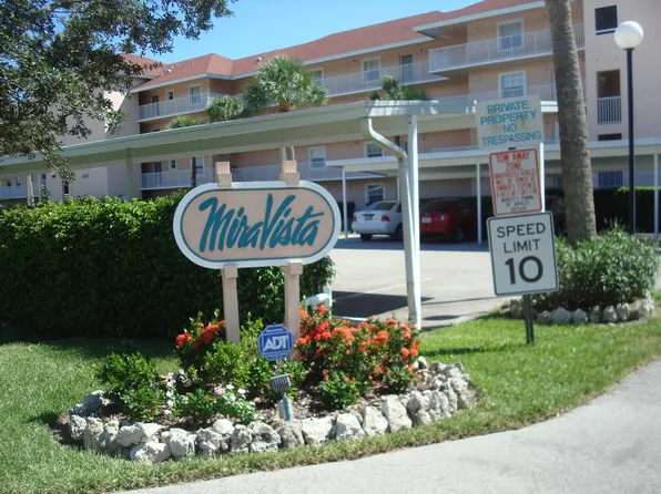 481 Quail Forest Blvd APT B207, Naples, FL 34105