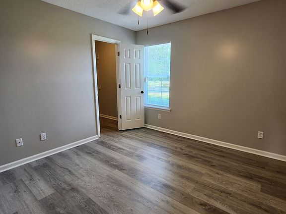 3rd image of 2882 Copeland Rd