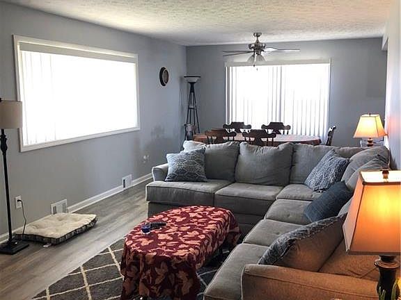 3rd image of 11440 Aaron Dr