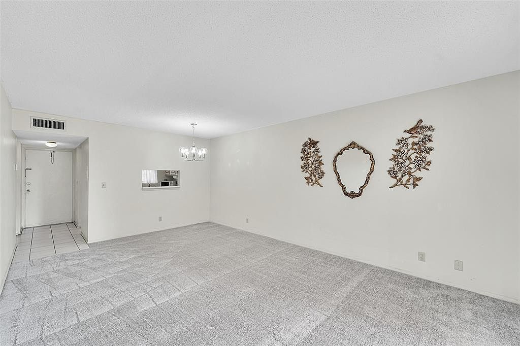 3048 E Sunrise Lakes Dr #112