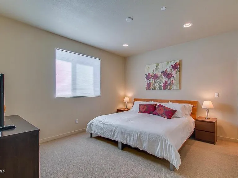 6937 E 6th St #1003 — Photo 33