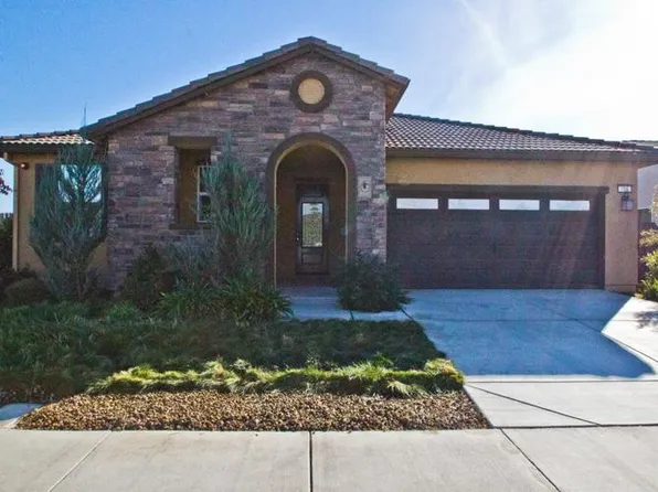 718 Crow Creek Cir, Galt, CA 95632