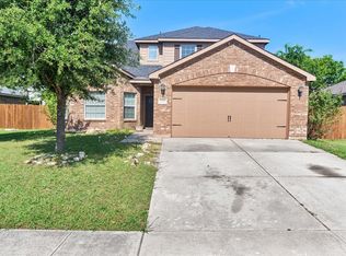 1106 Primrose Dr, Sanger, TX 76266