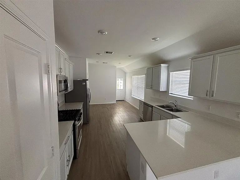 1739 Sahara Dr — Photo 6