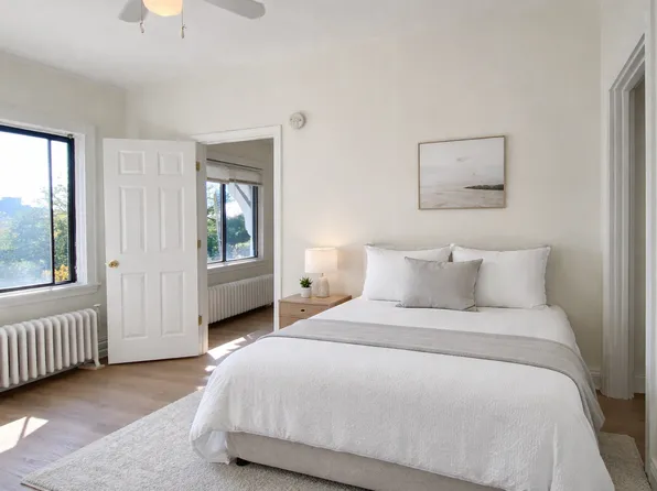 220 Walnut St #39, Newtonville, MA 02460