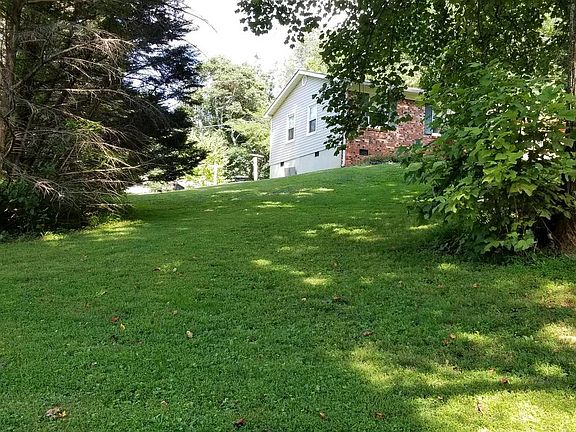 5th image of 159 Sealock Dr