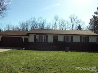 9249 Graytrax Rd, Grand Blanc, MI 48439