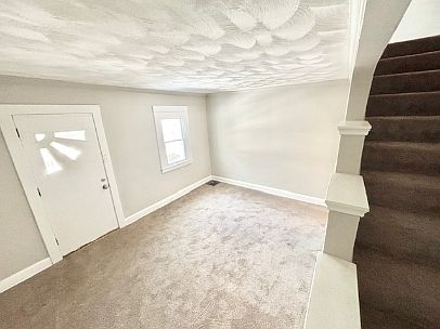 3rd image of 874 Vankirk St #1