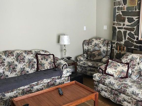 3rd image of 34 Whiteley Dr