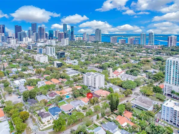 335 SW 25th Rd, Miami, FL 33129