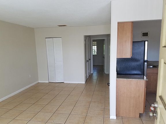 4th image of 1920 Suwanee Ave APT 1