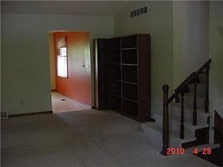 5th image of 1100 S Skyline Dr