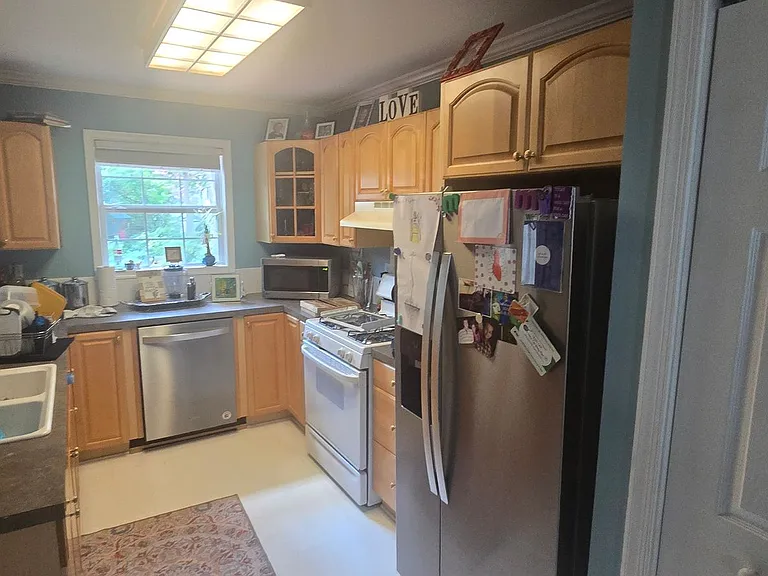 2322 Walker Ave — Photo 9