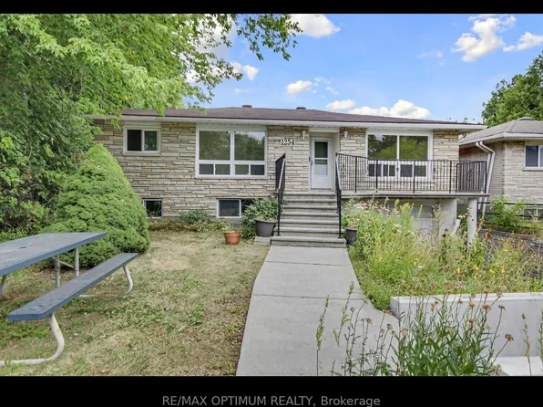 1254 Heron Rd, Ottawa, ON K1V 6A9