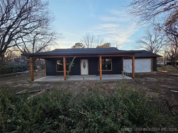 1118 N Locust Ave, Westville, OK 74965