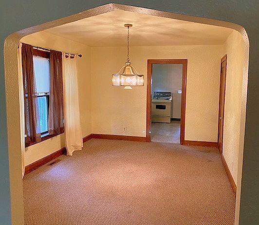 2nd image of 802 James Ct