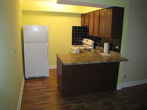3rd image of 1060 W Hollywood Ave APT 507