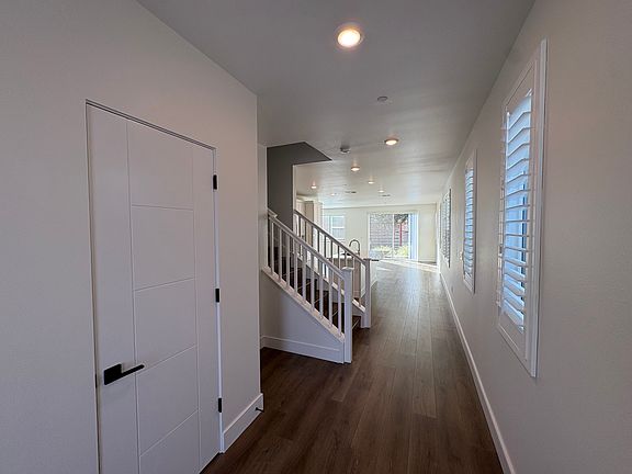 3rd image of 1623 Tecado Dr