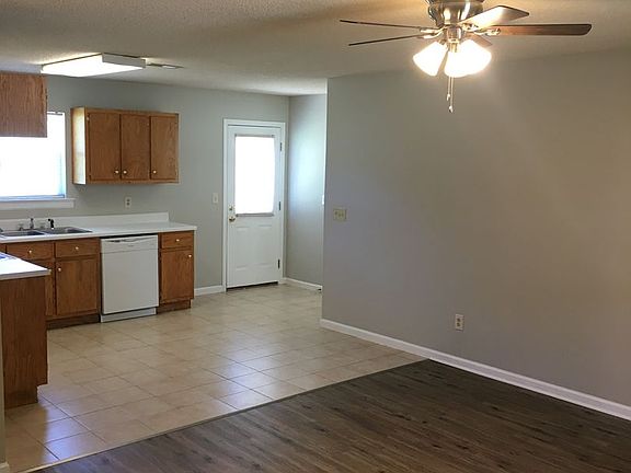 4th image of 21 Dodd Blvd #B