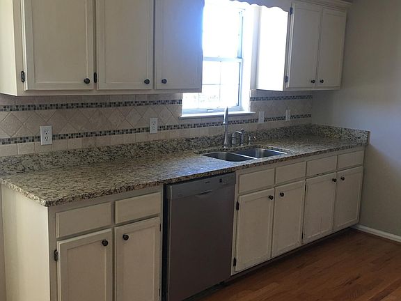 4th image of 3 Pebblestone Dr