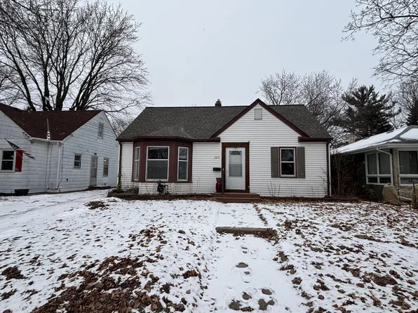 325 Bernard St E, West Saint Paul, MN 55118