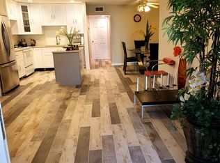 4312 Plaza Gate Ln S APT 101, Jacksonville, FL 32217