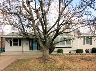 6048 Pointview Ln, Saint Louis, MO