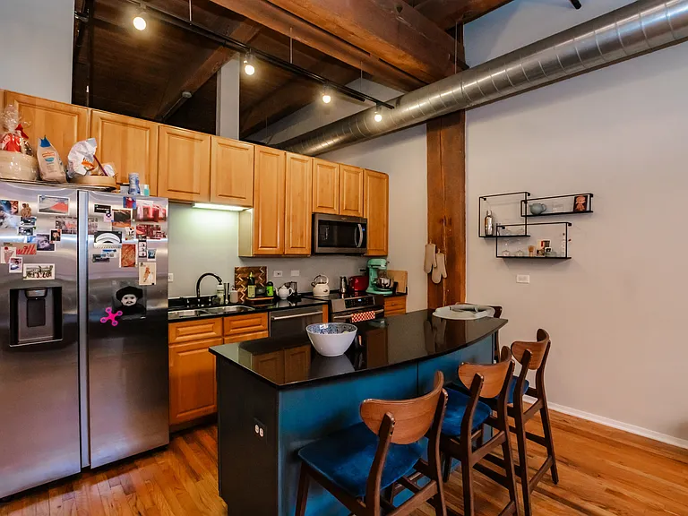1500 W Monroe St #216 — Photo 10