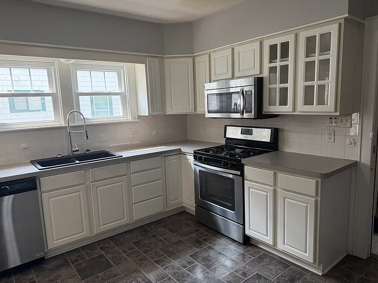 216 Kensington Pl — Photo 1