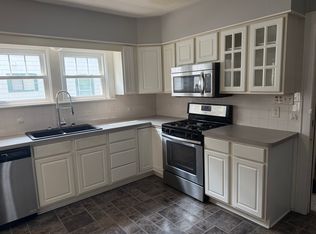 216 Kensington Pl, Syracuse, NY 13210