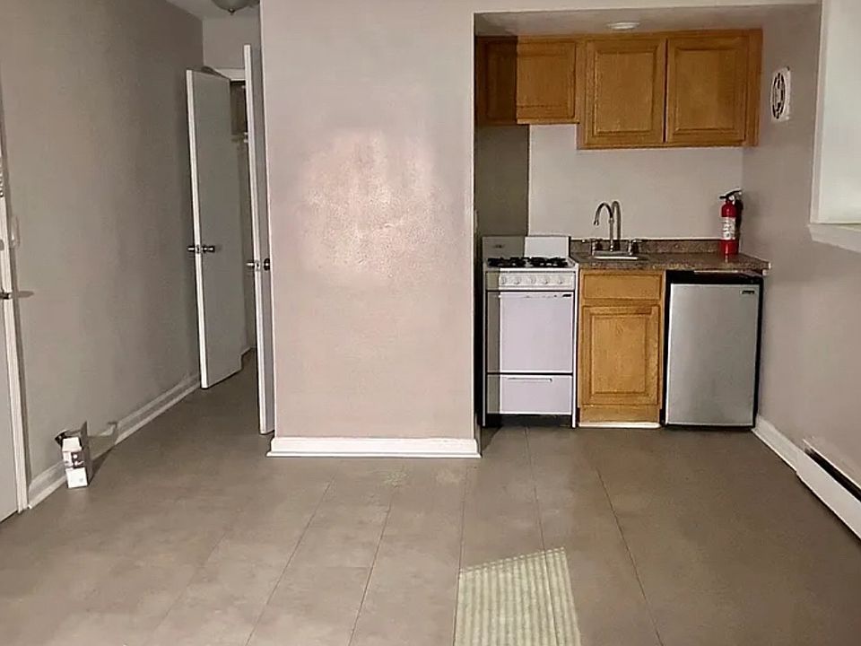 2nd image of 5 Bernice Rd #24