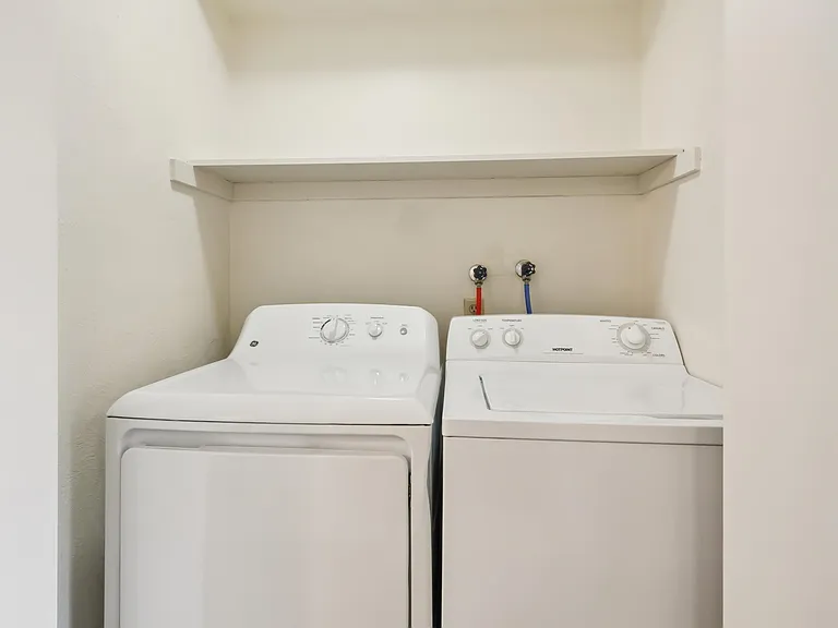 Fairmount Park Apartments — Photo 21