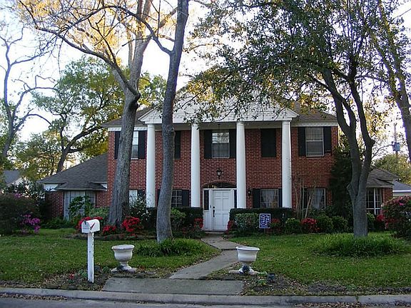 2nd image of 5015 Ashwood Dr