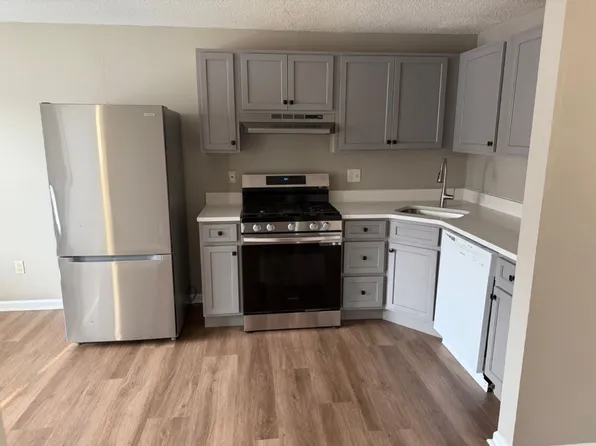 472 S Main St, New Britain, CT 06051