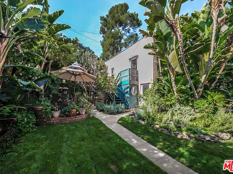 1367 N Beverly Dr — Photo 41