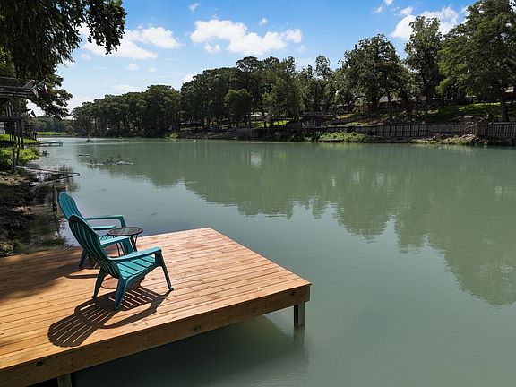 4th image of 2685 Blumberg Park