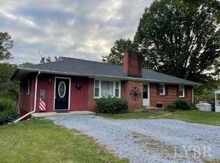 209 Ramsey Rd, Hurt, VA 24563
